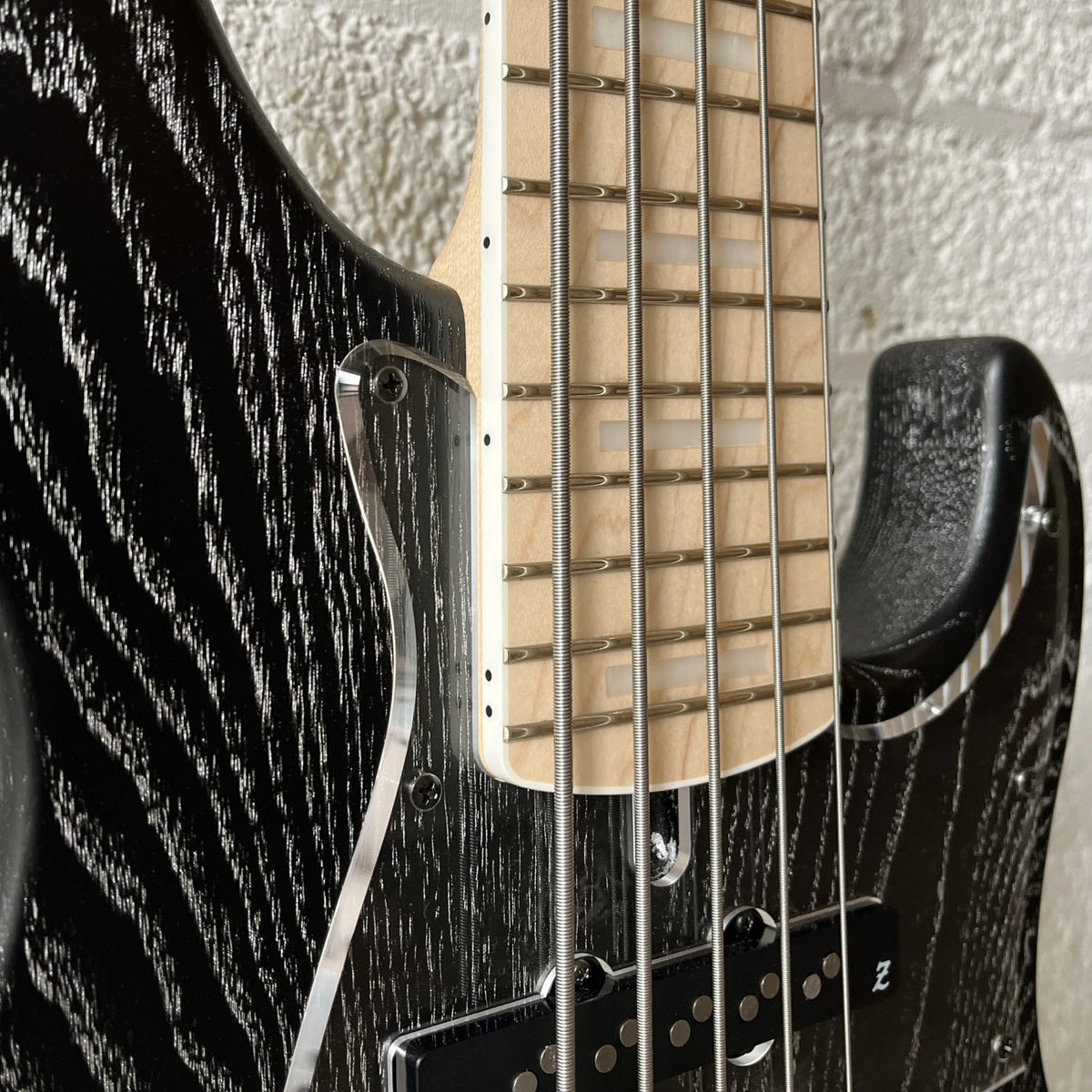 atelier z beta5 custom black silver line fretboard