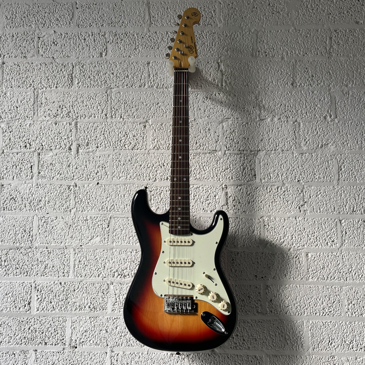 sx sst6234 3-tone sunburst electric guitar