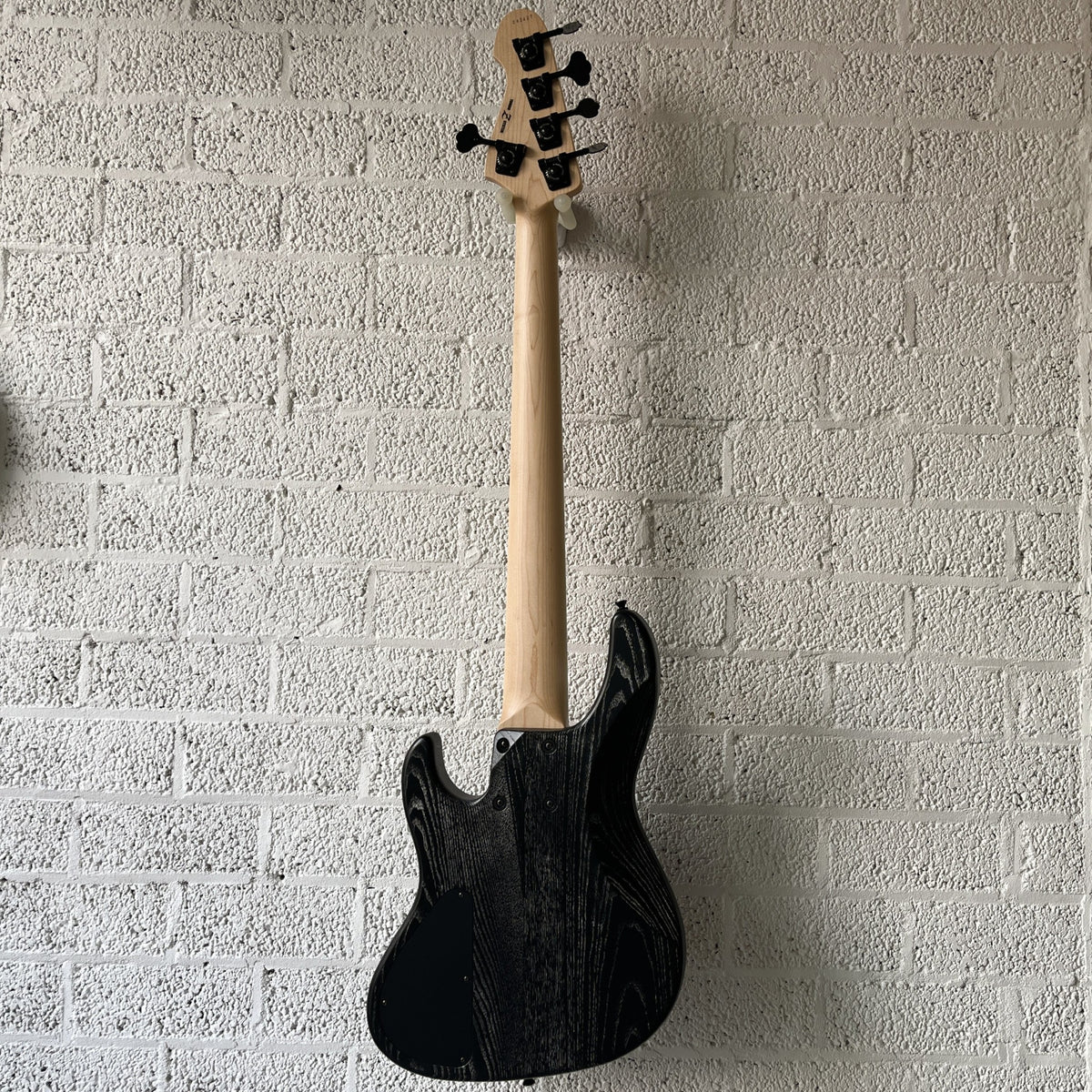 atelier z beta5 custom black silver line back view