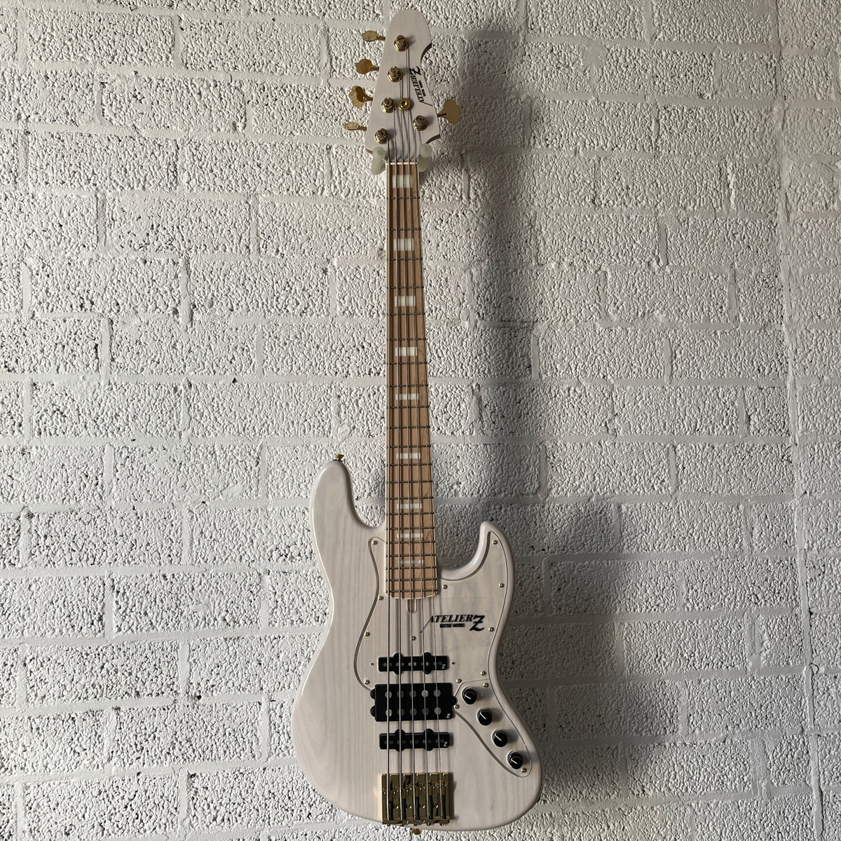 Atelier Z JHJ-265 Custom 5-string bass in Transparent White with gold hardware