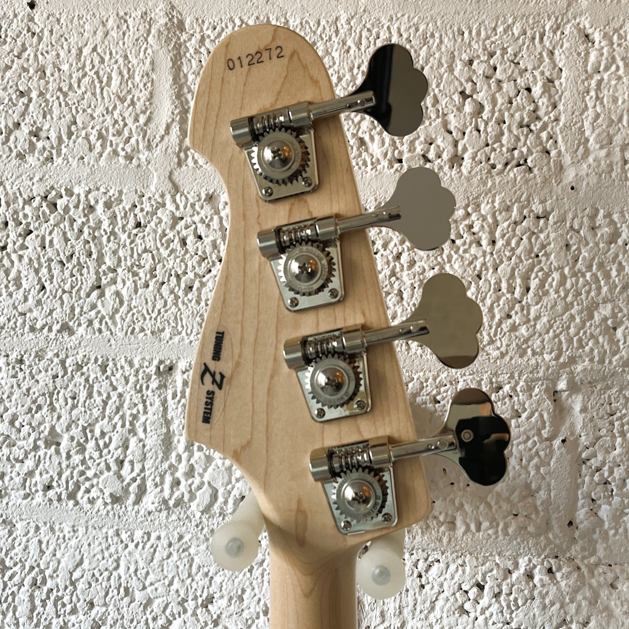 Atelier Z M245 Natural – 4-snarige bas met Bartolini XTCT – Made