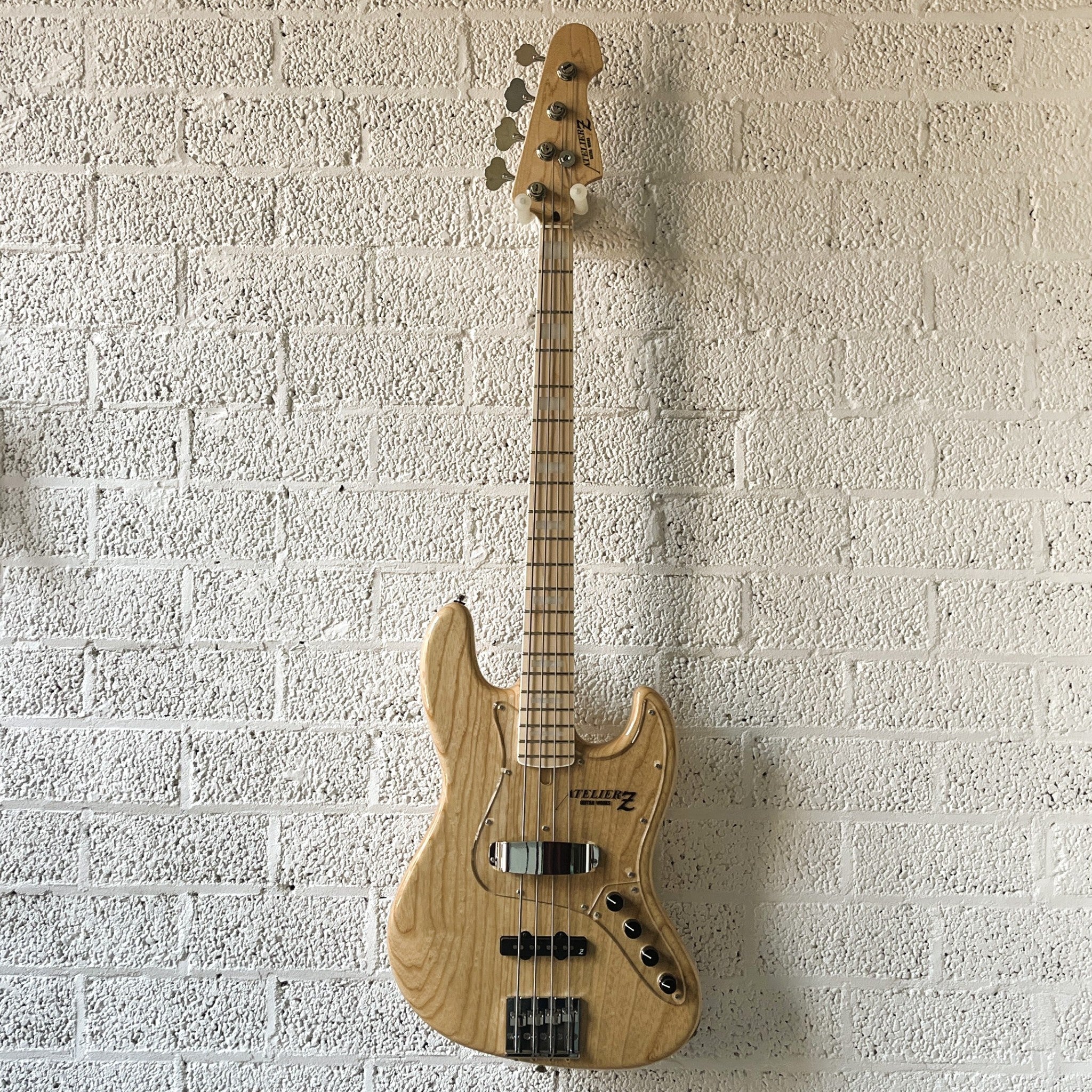 Atelier Z M245 Natural – 4-String Bass w/ Bartolini XTCT – Made in