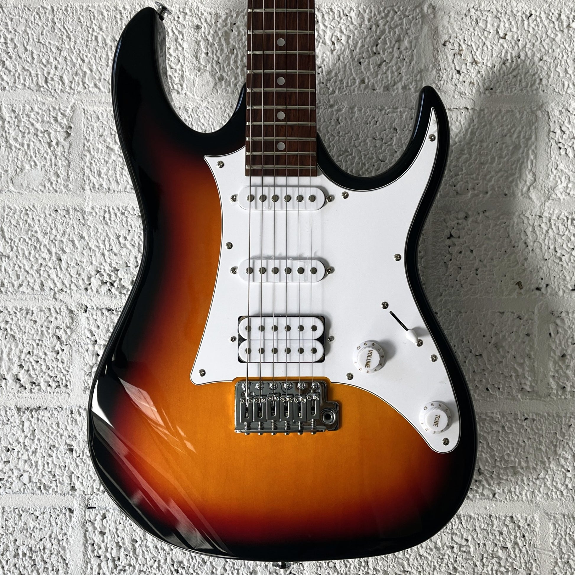 ibanez grx40 sunburst electric guitar body closeup