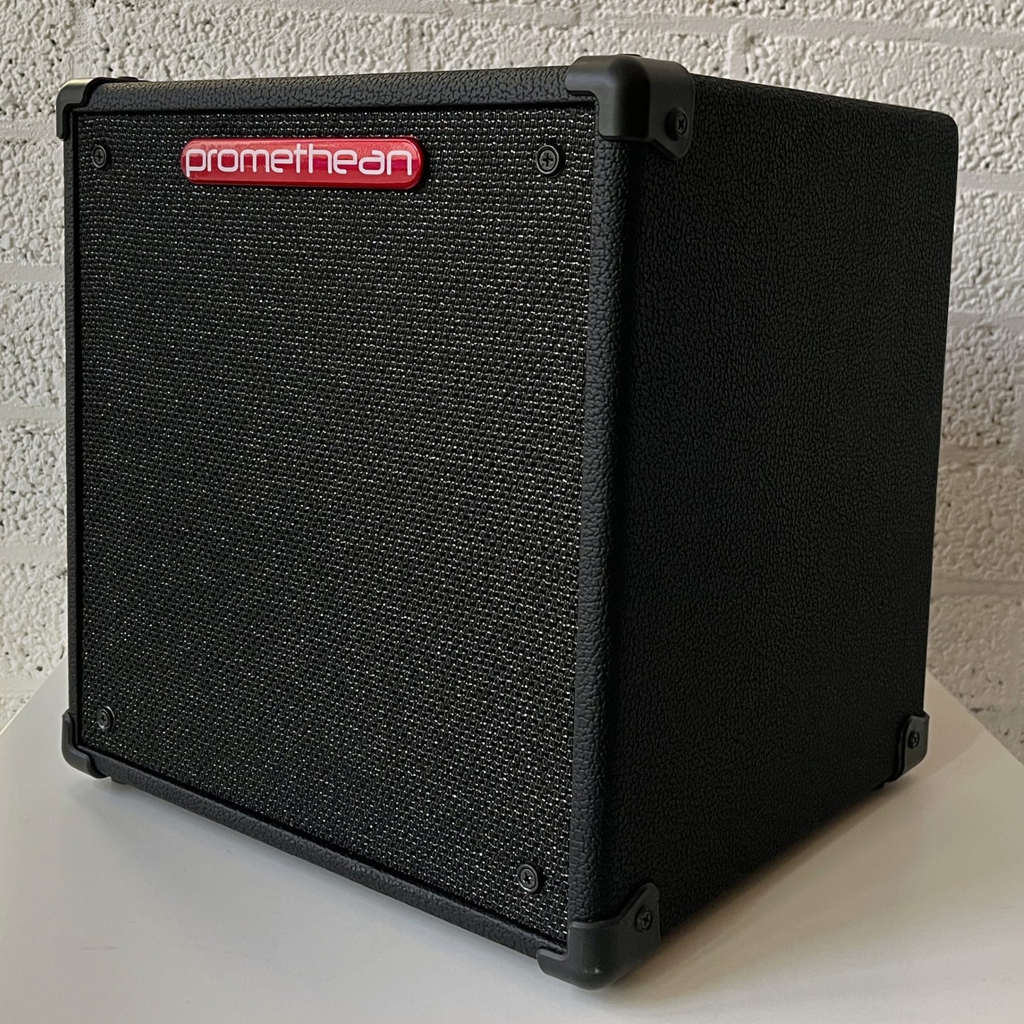 ibanez promethean p20 bass combo amp angled