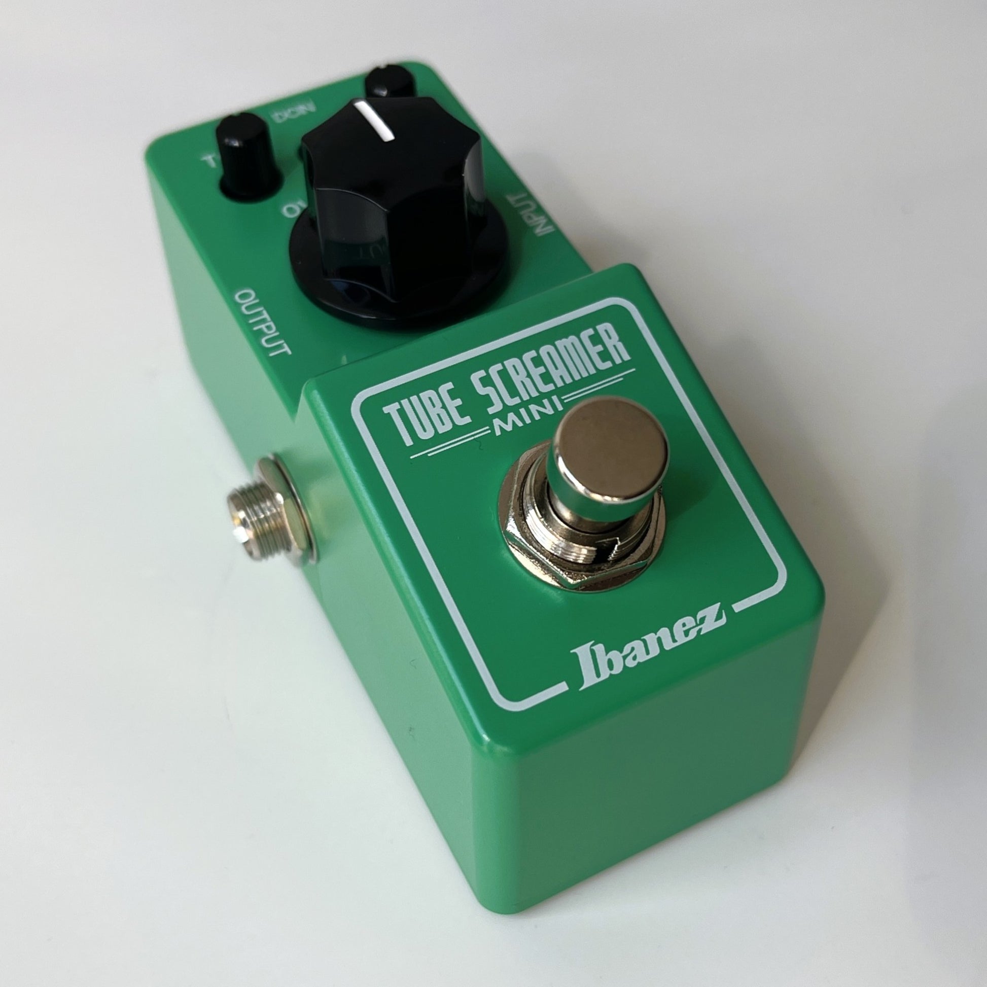 ibanez ts mini tube screamer angled view left