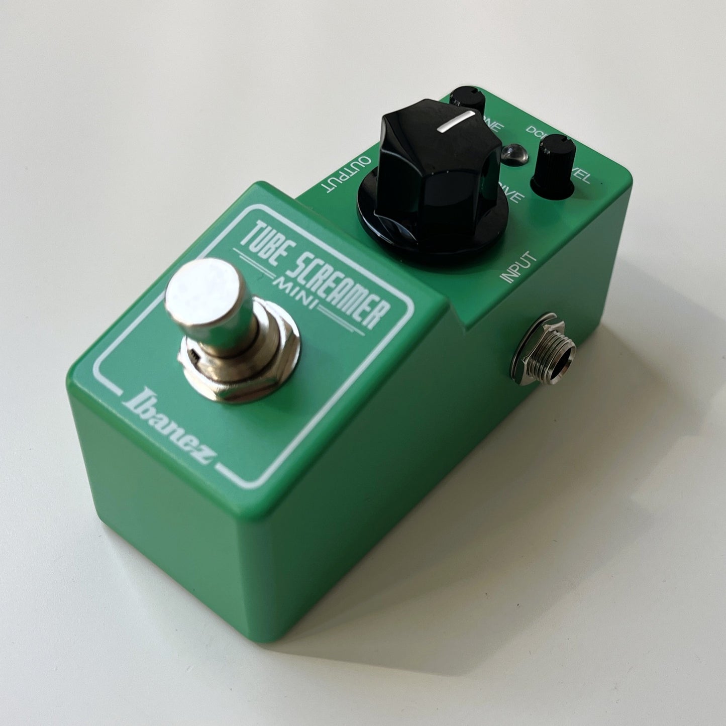 ibanez ts mini tube screamer angled view right