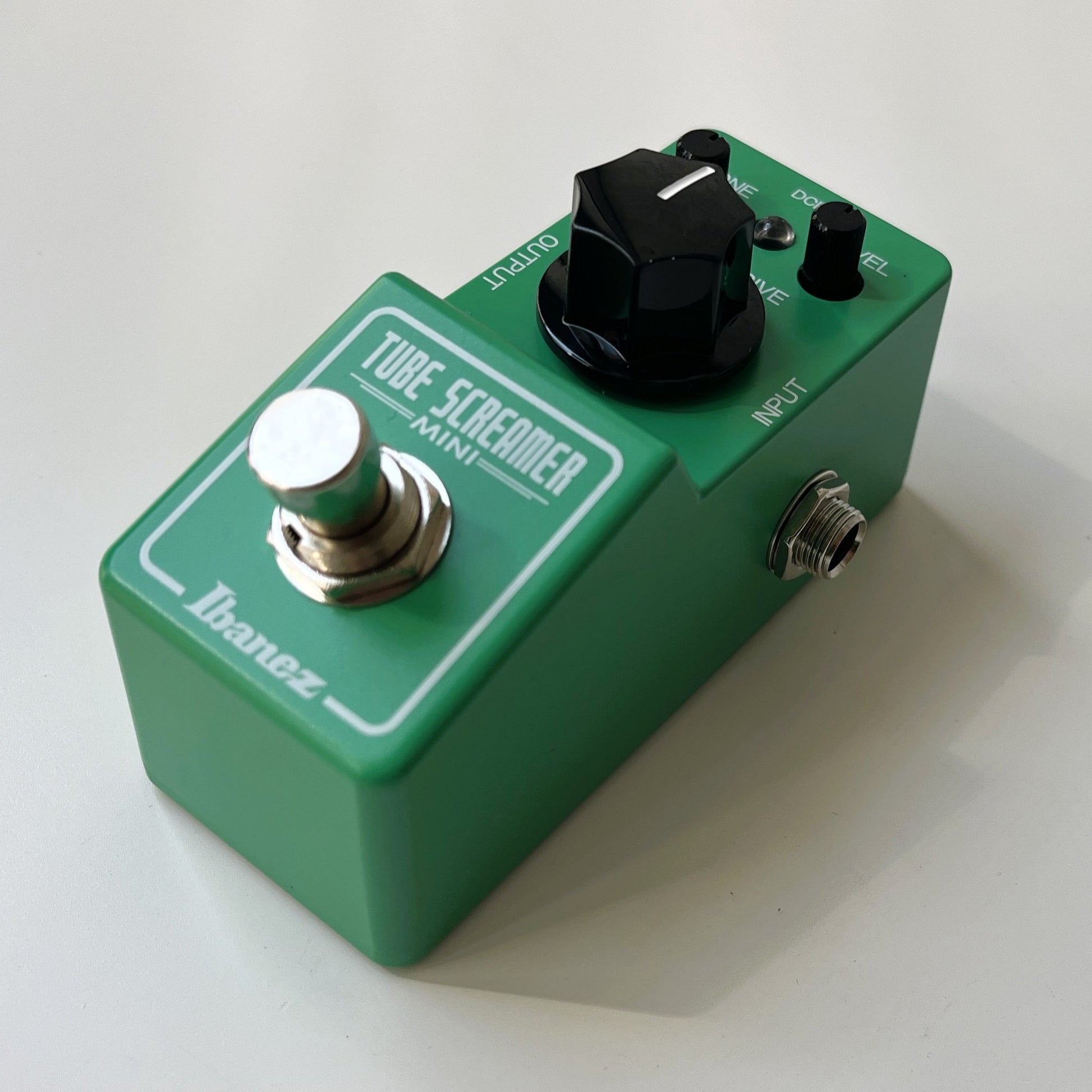 ibanez ts mini tube screamer angled view right