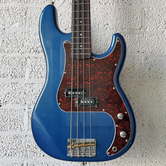 jet jpb300 bass blue rosewood fingerboard body closeup