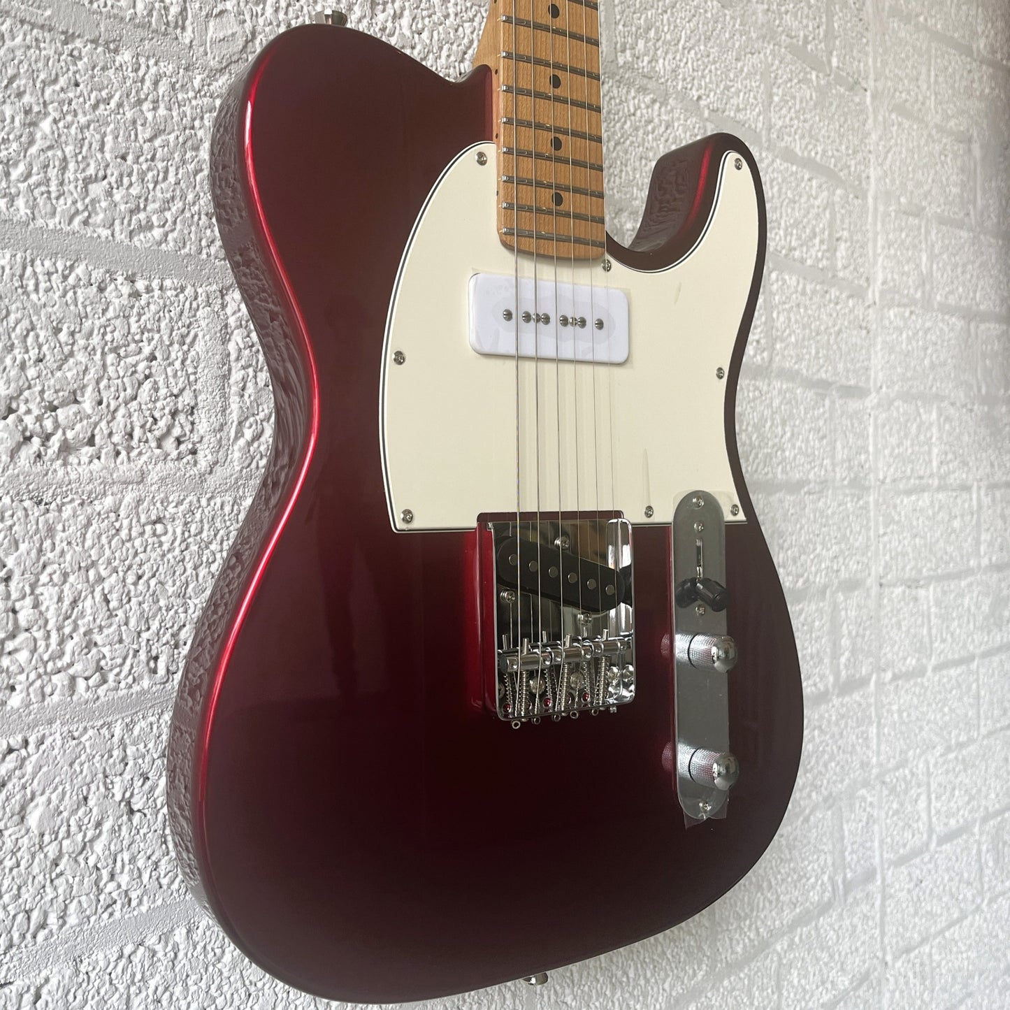 jet jt300 p90 electric guitar candy apple red body closeup angled view left