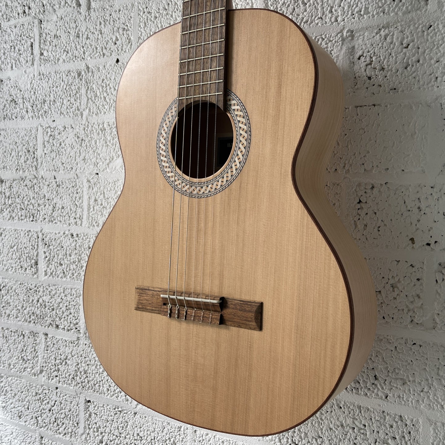 juan salvador 1cs classical guitar senorita body angled