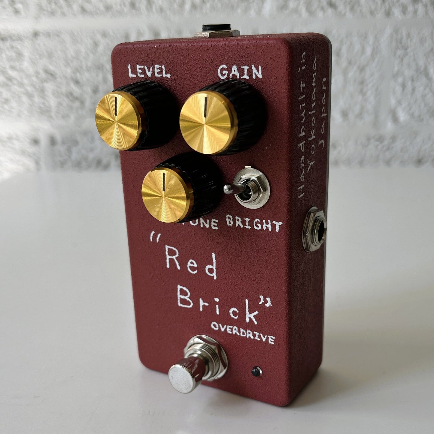 kaminari red brick overdrive pedal – japanese boutique mid-gain overdrive - upright
