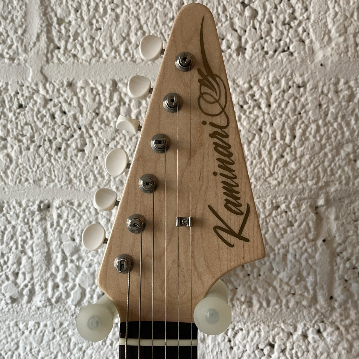 kaminari swinger 69 desert sand headstock