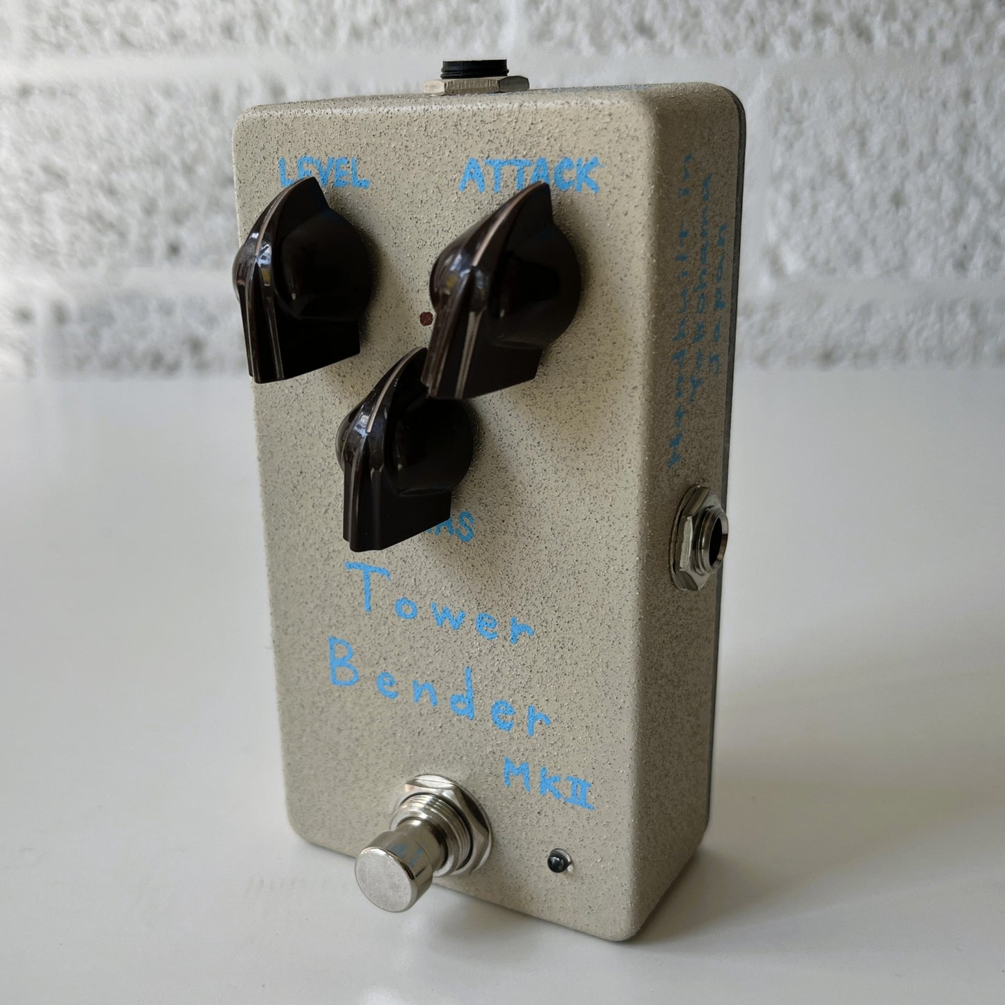 kaminari tower bender mkii pedal – vintage-style mkii fuzz handmade in japan - upright