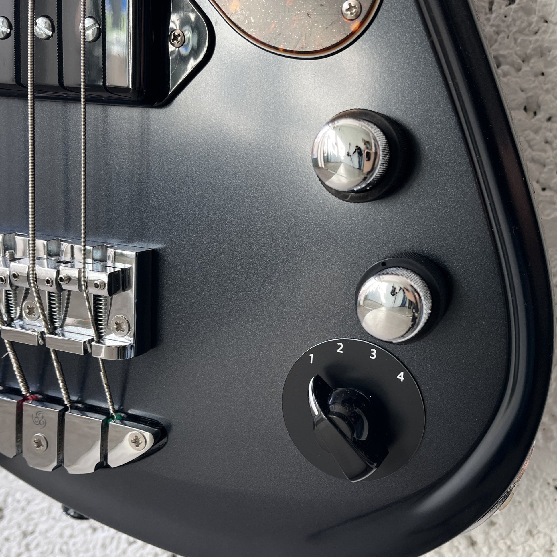 oopegg stormbreaker bass charcoal frost controls