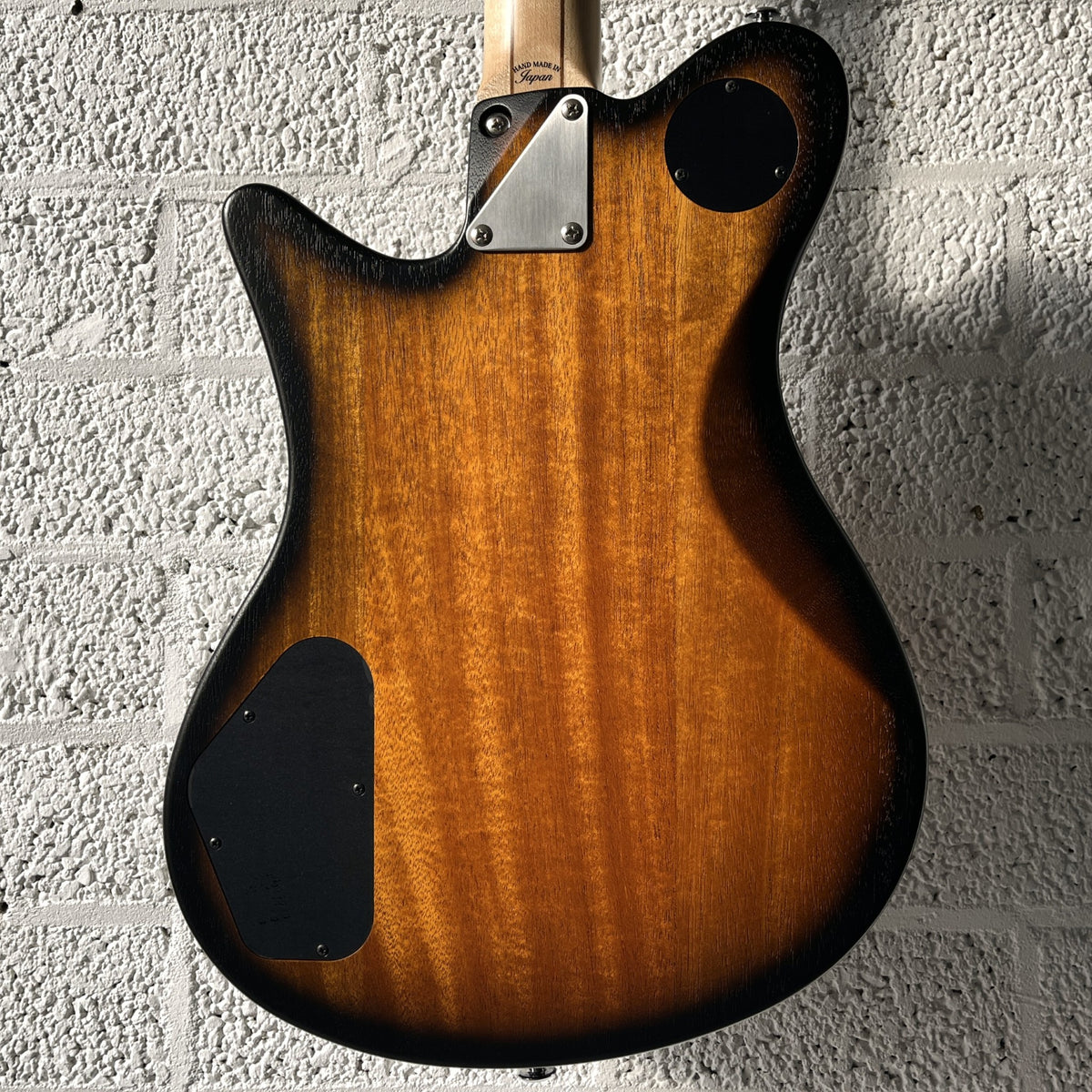 oopegg trailbreaker limited edition tobacco burst body closeup back view