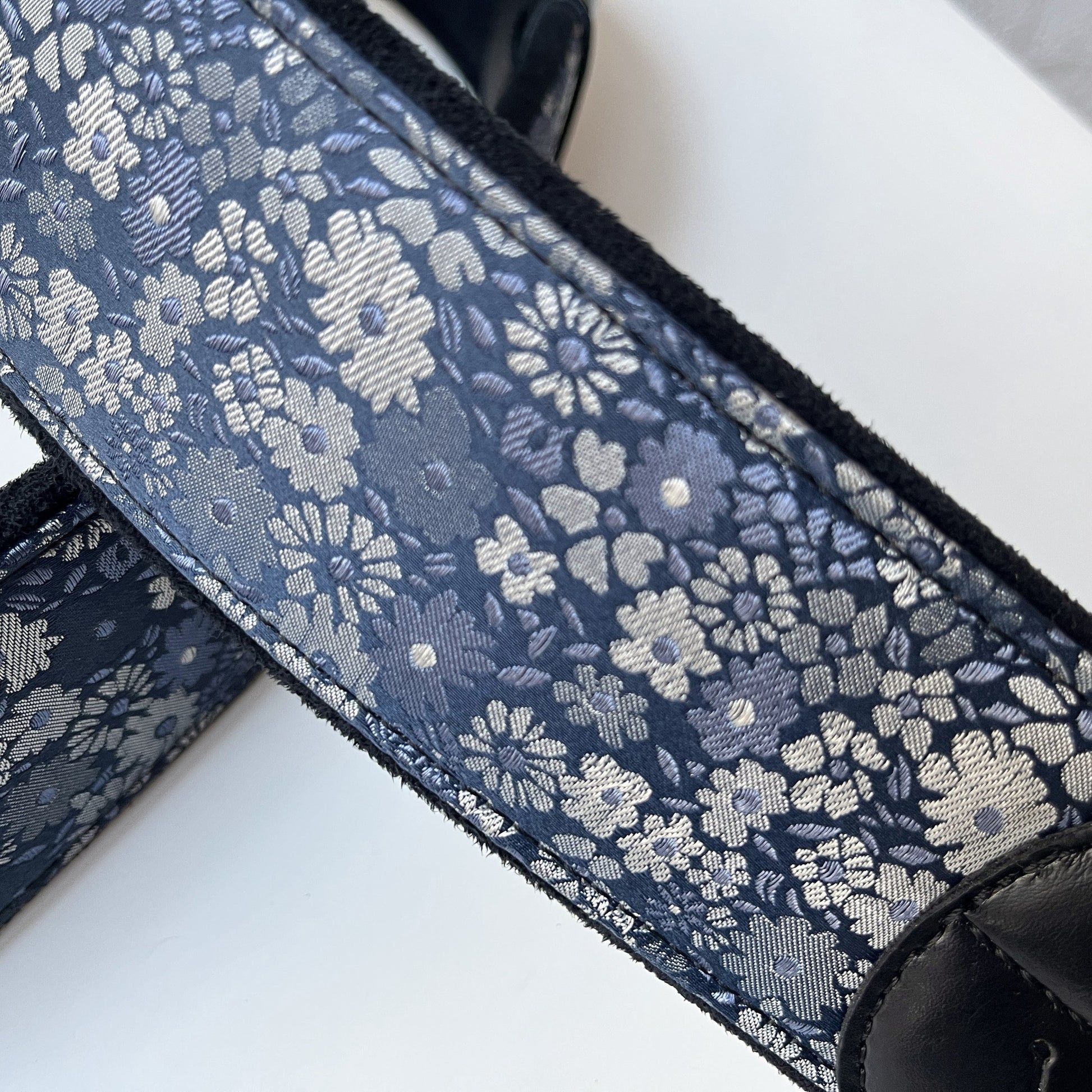 righton daisy strap blue fabric detail