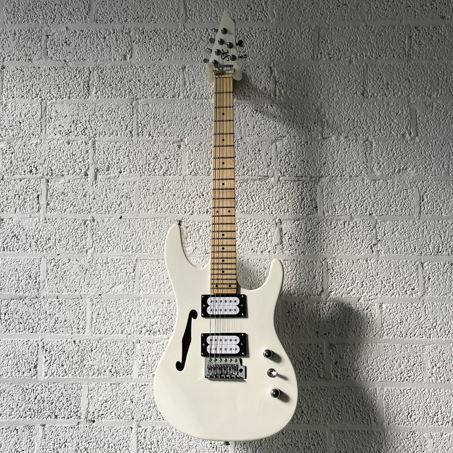 sx sst mini white electric guitar