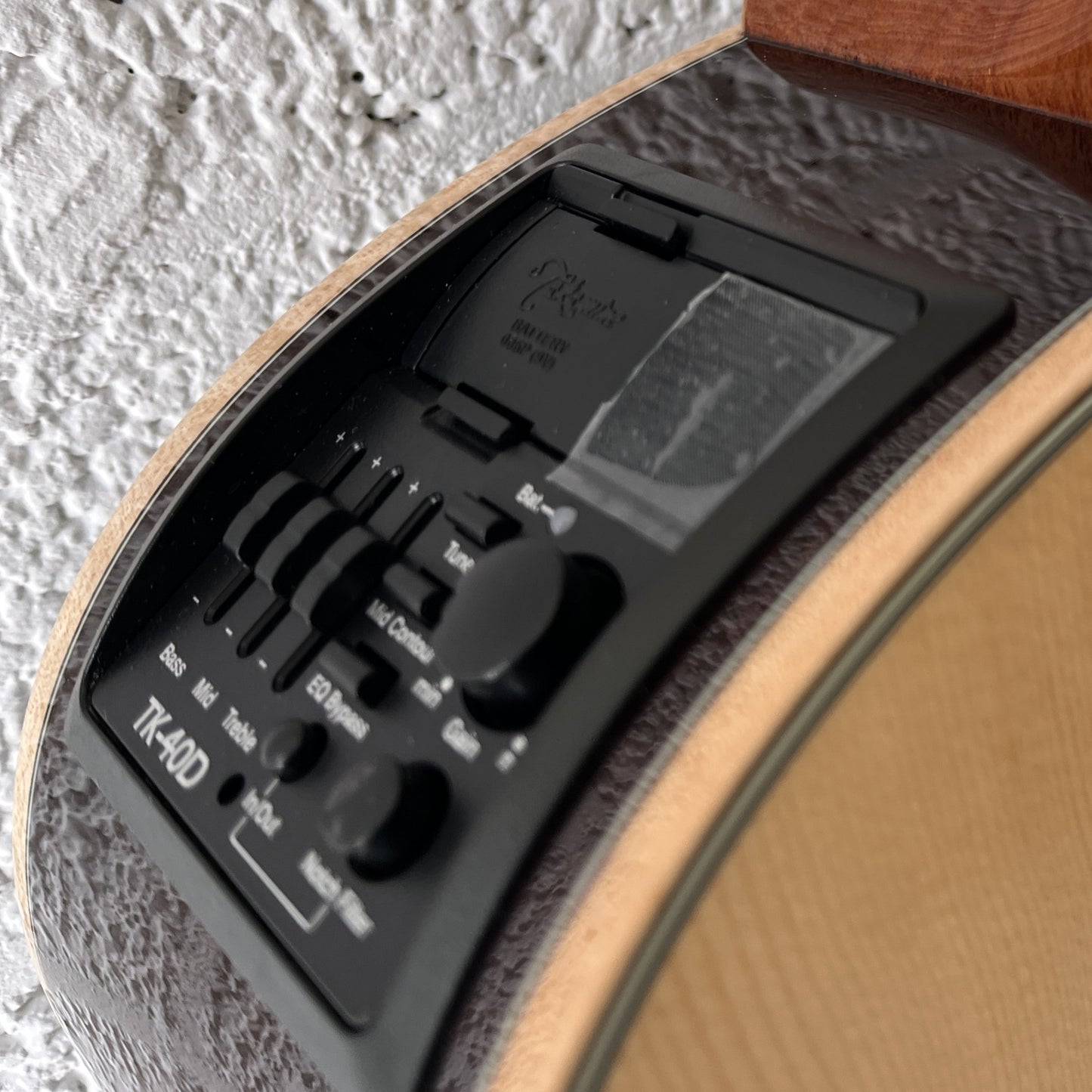 takamine gn71cenat auditorium guitar preamp