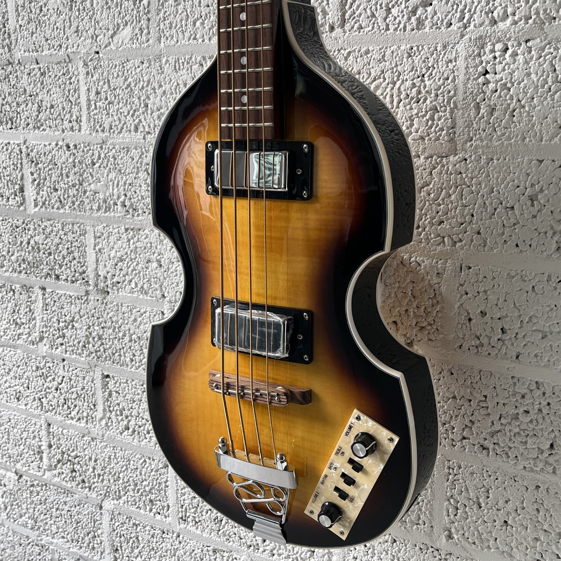 tokai vb68 vintage sunburst violin bass body angled